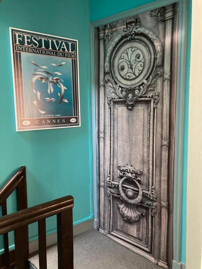 La Station Villa Домфро Екстериор снимка